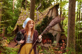 Die kleine Hexe startet auf Platz 1 in den Charts