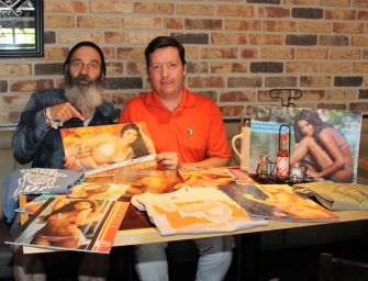 Zum Kalender-Fotoshoot nach Miami – Der wohl bekannteste Hooters-Fan Hamburgs