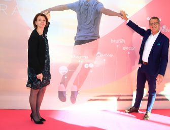 Promis weihen feierlich Headquarters der E M Group ein