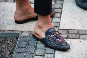 Mit Pantoletten Mut zur Hässlichkeit? Floppt Birkenstock an der Börse?