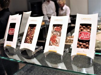 Christmas: Channel Aid läutete mit LÄDERACH die Weihnachtszeit in Hamburg ein