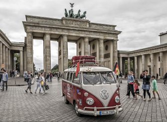 „Bulli Challenge“: Lesung von Joey Kelly bei Auto Wichert