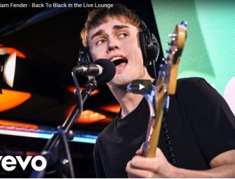 SAM FENDER mit wunderbarem Cover von Amy Winehouse „BACK TO BLACK“
