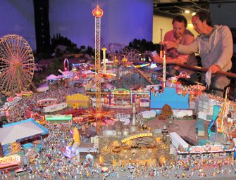 KIRMES-Eröffnung: DOM-Kopie jetzt im Wunderland