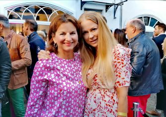 Promi-Finissage – GOLDEN THINKS meet PINK CARPET