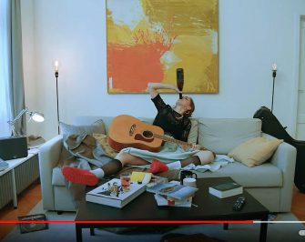 FASHION VIDEO: rebekka ruétz 21/22 mit „placID reSET“