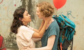 DVD-Verlosung: Feel Good-Film KISS ME KOSHER