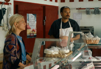 VEGANER SCHMECKEN BESSER – Moderne, schwarzhumorige Kannibalen-Komödie