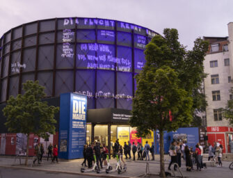 10 JAHRE ASISI PANORAMA BERLIN: DIE MAUER auf dem ehemaligen Todesstreifen