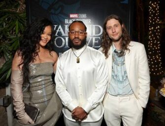 RIHANNA auf Weltpremiere von BLACK PANTHER: WAKANDA FOREVER in Los Angeles
