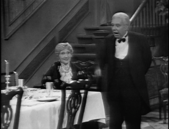 Dinner for One: 18 Minuten Generationen-Gag kommt auch dieses Jahr im TV