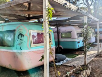 Camping La Playa Ibiza: Retro-Wohnen, wie in modernen alten Zeiten