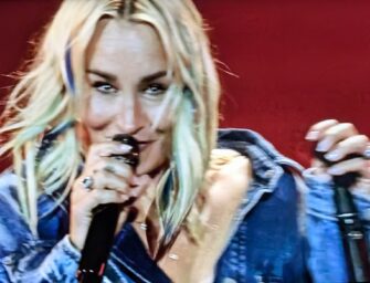 Sarah Connor: Dieser Jeans-Look stellte fast die Wal-Wette in den Schatten