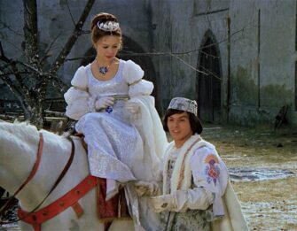 Drei Haselnüsse für Aschenbrödel: Warum wir wieder einschalten