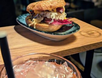 Pincho Nation Bremen ausgecheckt: Tapas, Zirkus-Ambiente und Unterhaltung