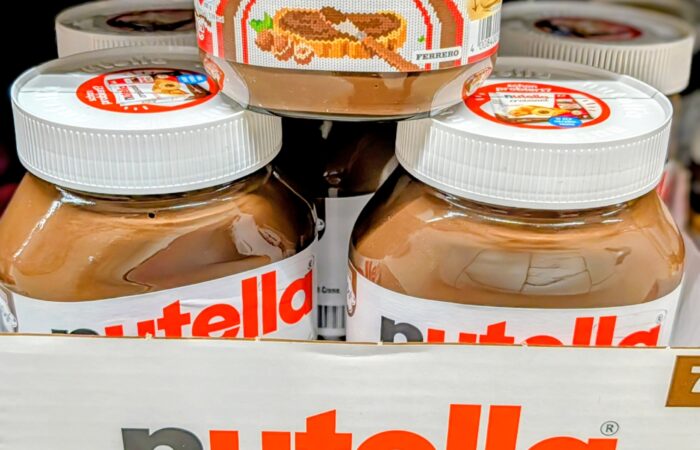 Ferrero: Artemis 2 Werbung und RTL in Produktionshallen für Reportage