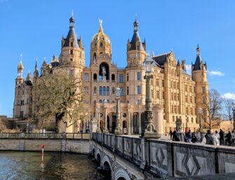 Immer noch Geheimtipp?: SCHWERINer Schloss und Reiseziel Meck Pomm