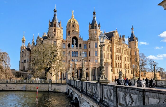 Immer noch Geheimtipp?: SCHWERINer Schloss und Reiseziel Meck Pomm