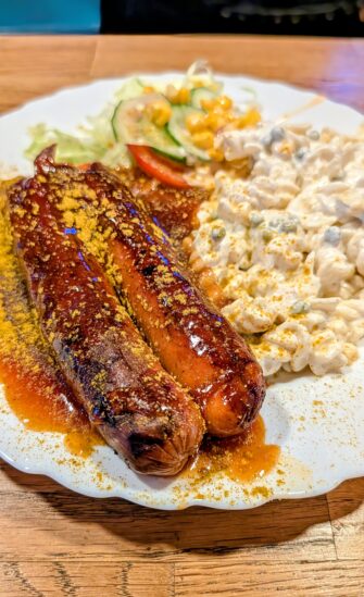 Nach Kleine Pause Jubiläum: 40 Jahre Currywurst und Pommes in der Schanze