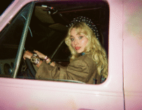 SABRINA CARPENTER mit Video “HOUSE TOUR”  aus neuem Album