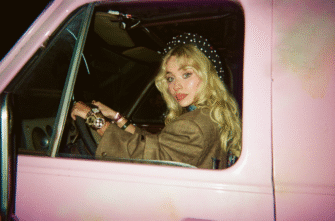 SABRINA CARPENTER mit Video “HOUSE TOUR”  aus neuem Album