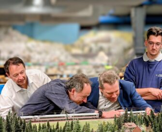 25 Jahre Miniatur Wunderland: ICE auf „Knuffingen“ getauft