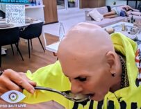 Ekel-Moment im Big Brother-Haus: Gastronom Redo schockt mit extremem Hygiene-Patzer