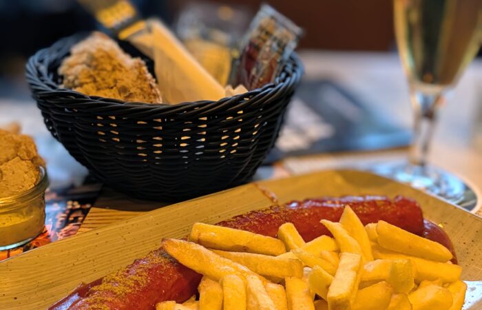 SCHWEINSKE: Neues Design mit Hamburgbezug und Lockangebote
